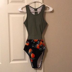 NWOT Cupshe one piece swimsuit
